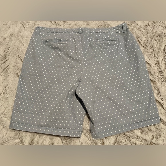 GAP Khakis By Gap Light Blue Polka Dot Bermuda Shorts - Picture 9 of 9